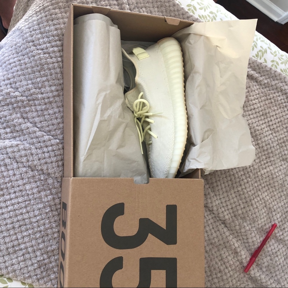 YEEZY Boost 350 V2 - Butter